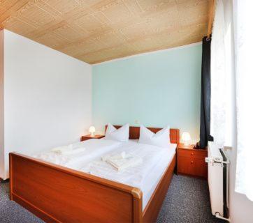 Hotel "Zum Einsiedler" Deutschneudorf エクステリア 写真